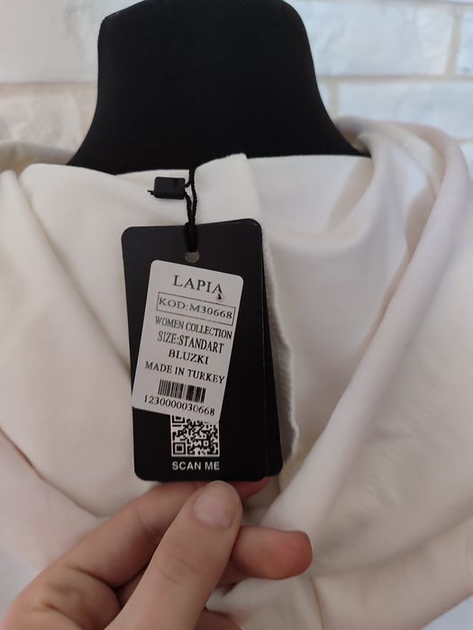 Nowa bluza kremowa z wyrazistym różem L-XL