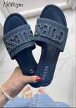 Шльопанці, босоніжки Guess