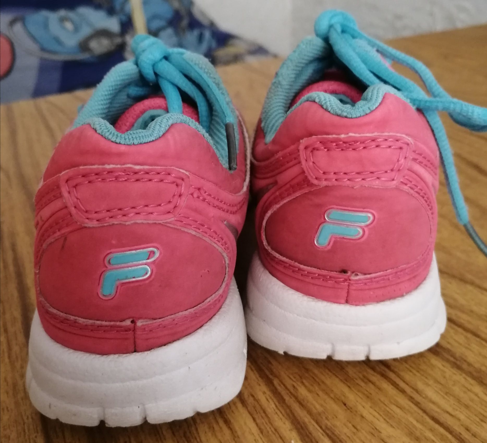 Кросівки дитячі рожеві