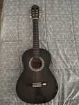 Guitarra quase nunca usada