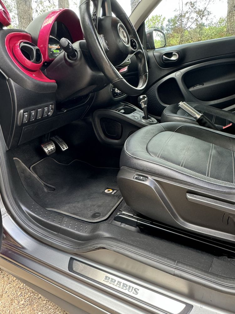 Smart FourTwo EQ eletrico Brabus Cabrio (ROSA)