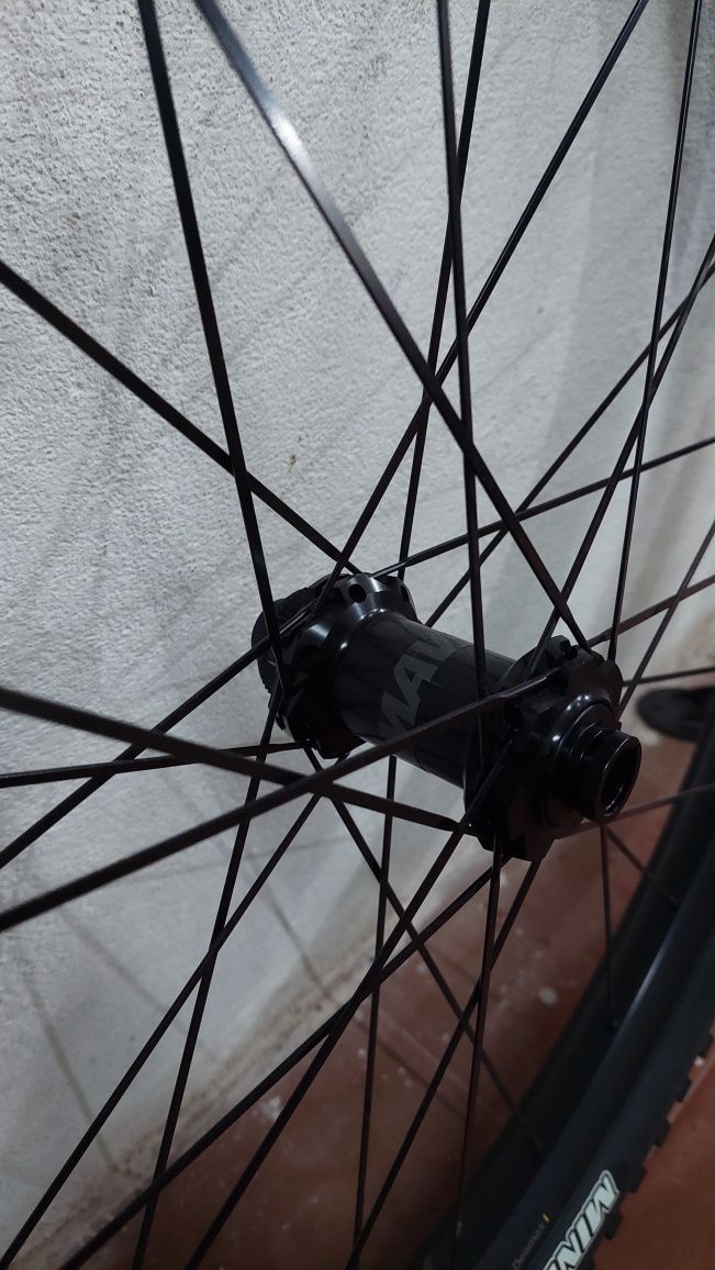Rodas Mavic EDeemax 29" NOVO