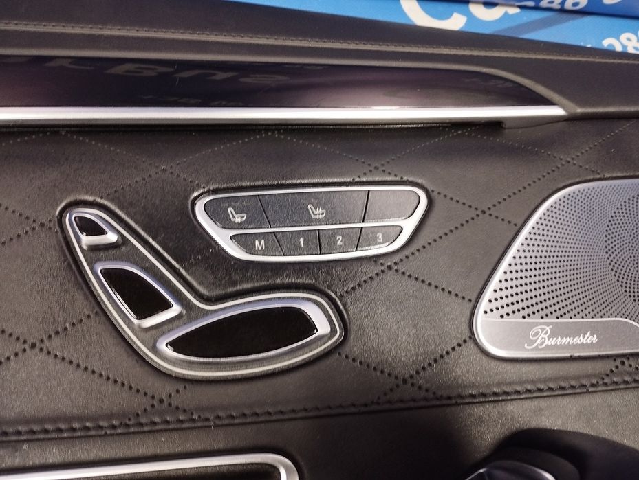 Мерседес С560 Обшивка  двері задньої лівої Мерседес W222 S560