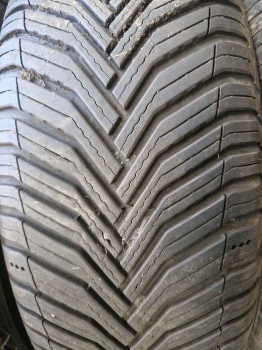 Шина гума 225 60 18 мішелін
