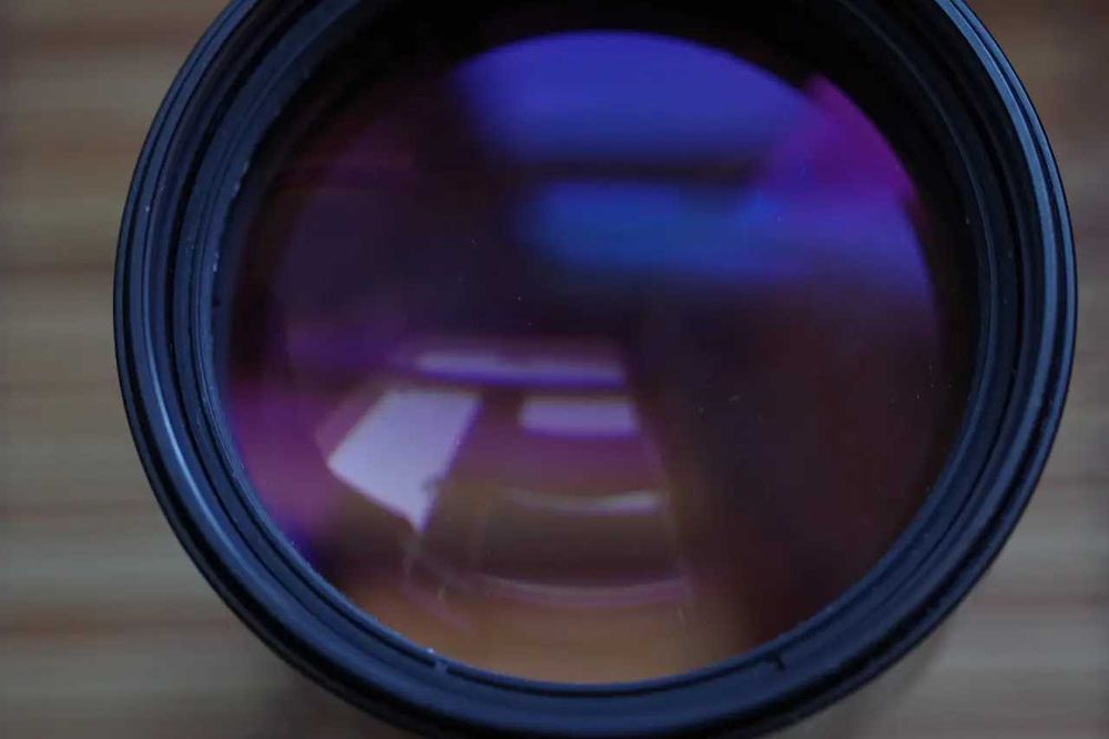 Объектив Nikon 180mm 1:2.8 ED AF Nikkor (IF MKII)  с крышками