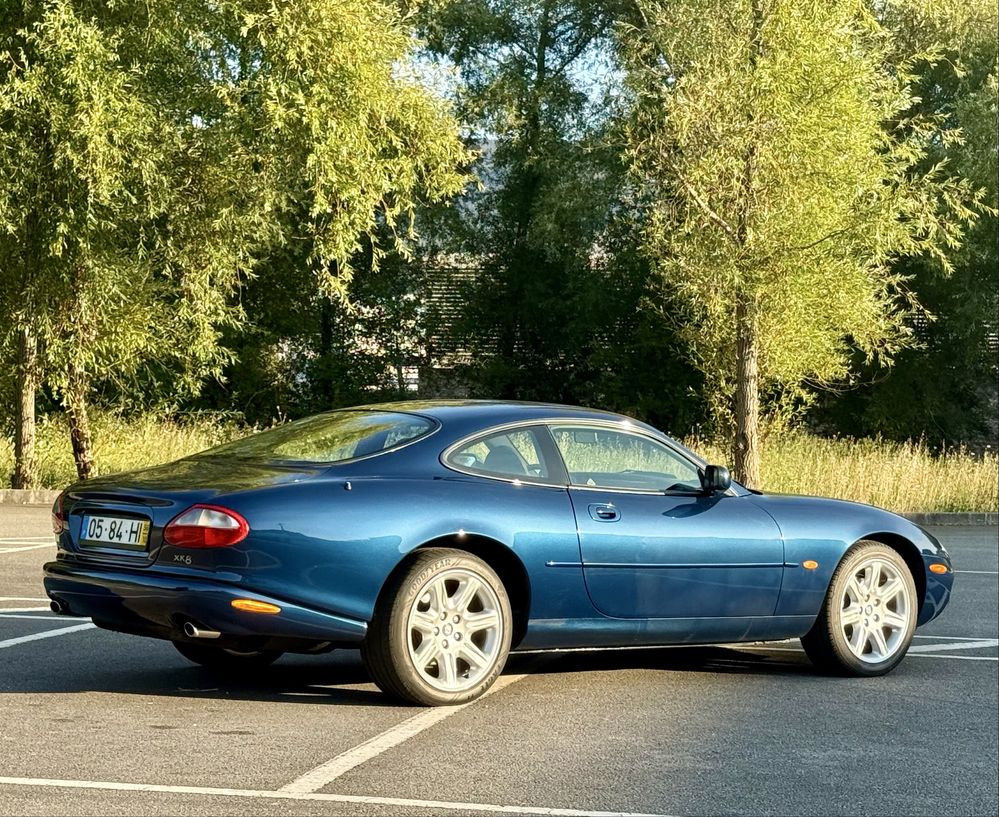 Jaguar XK8 4.0i v8  €FIXO€