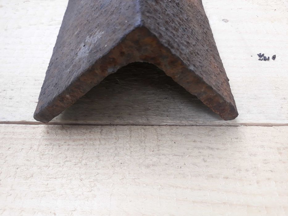 Kątownik stalowy g/w 100x100x11 L= 11,5mb