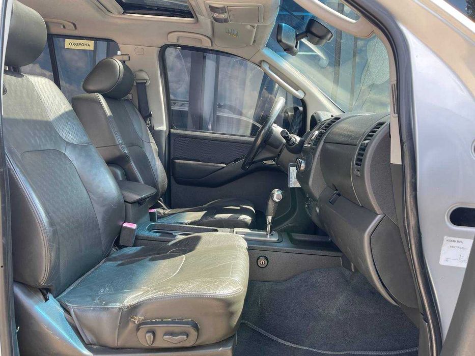 Nissan Navara 2.5 автомат