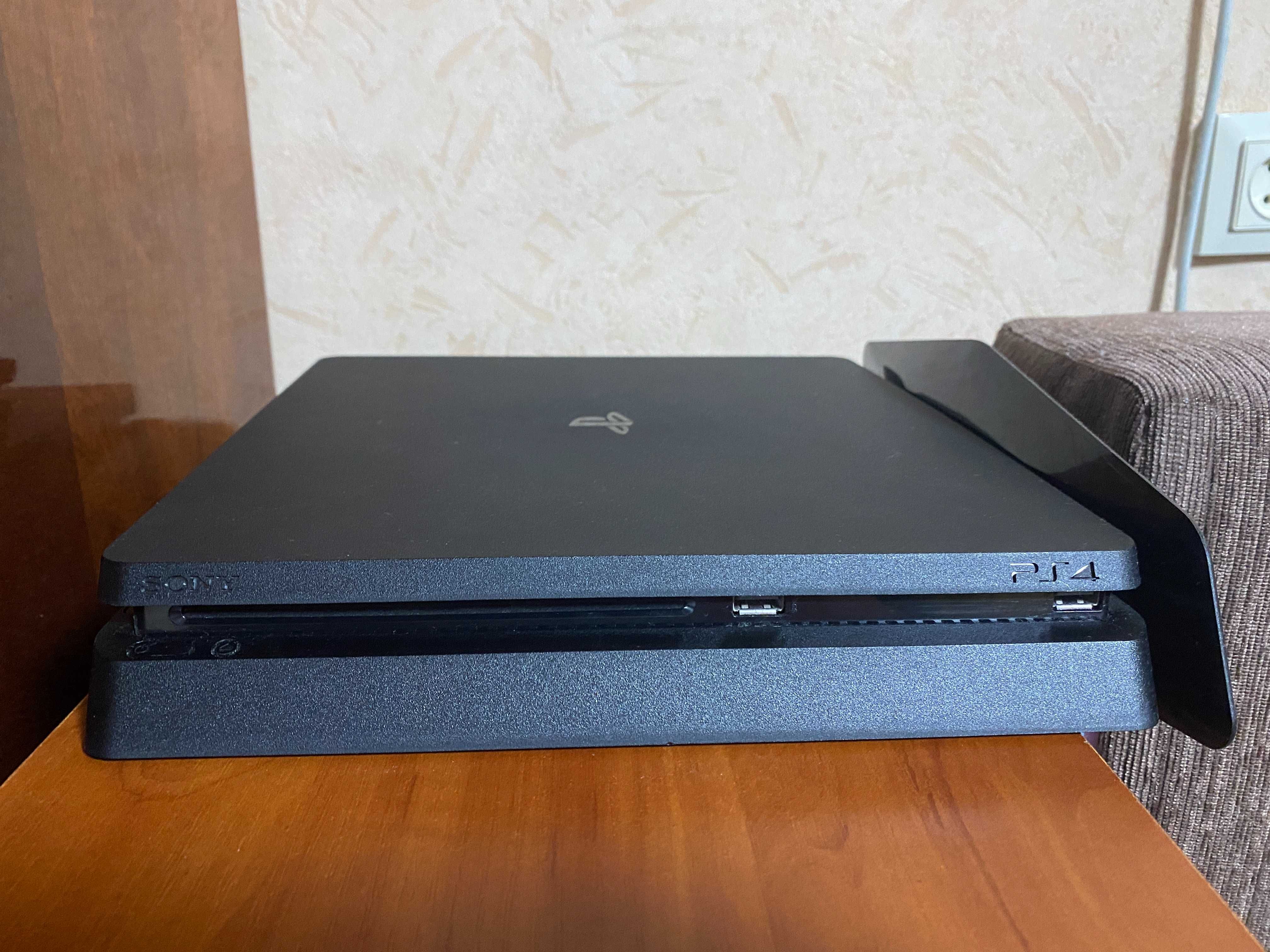 Консоль PlayStation 4 Slim 500Gb