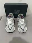 Buty Oryginał New Balance 9060 Grey UnisexTrampki 37