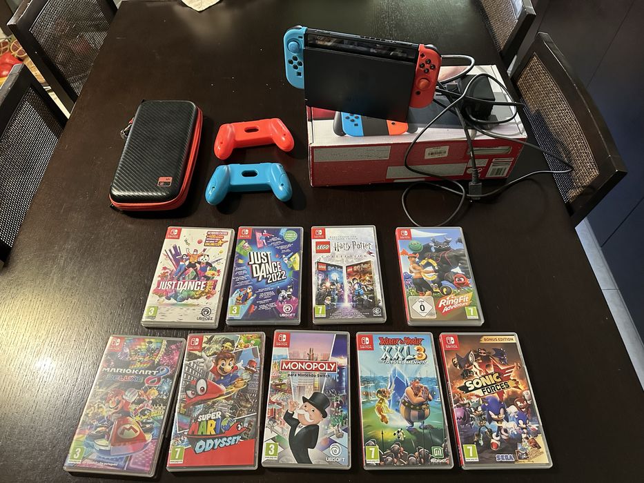 Consola Nintendo Switch completa em caixa