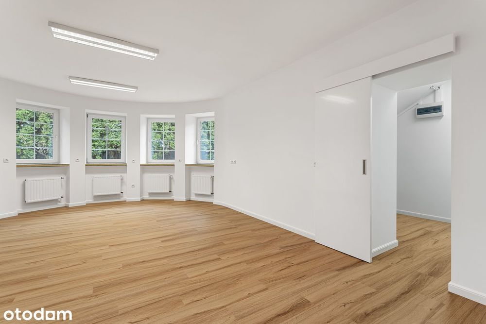 Sołacz | 112 m² biuro | klimatyzacja, miejsca postojowe, tramwaj obok