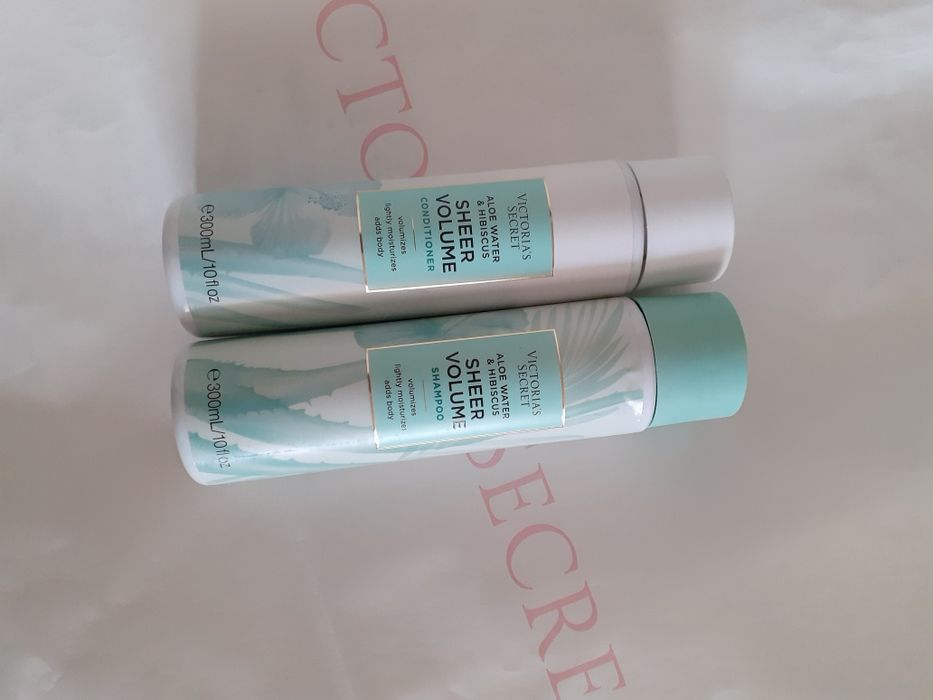 Victoria's Secret', szampon i odżywka do włosów, po 300ml. każde.