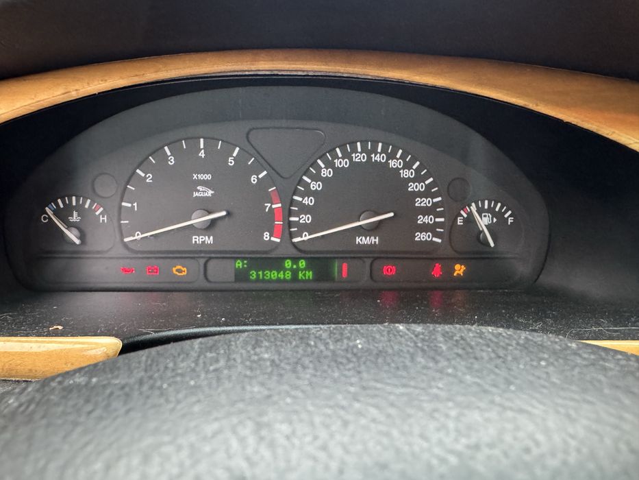 Jaguar s-type 238km uszkodzony