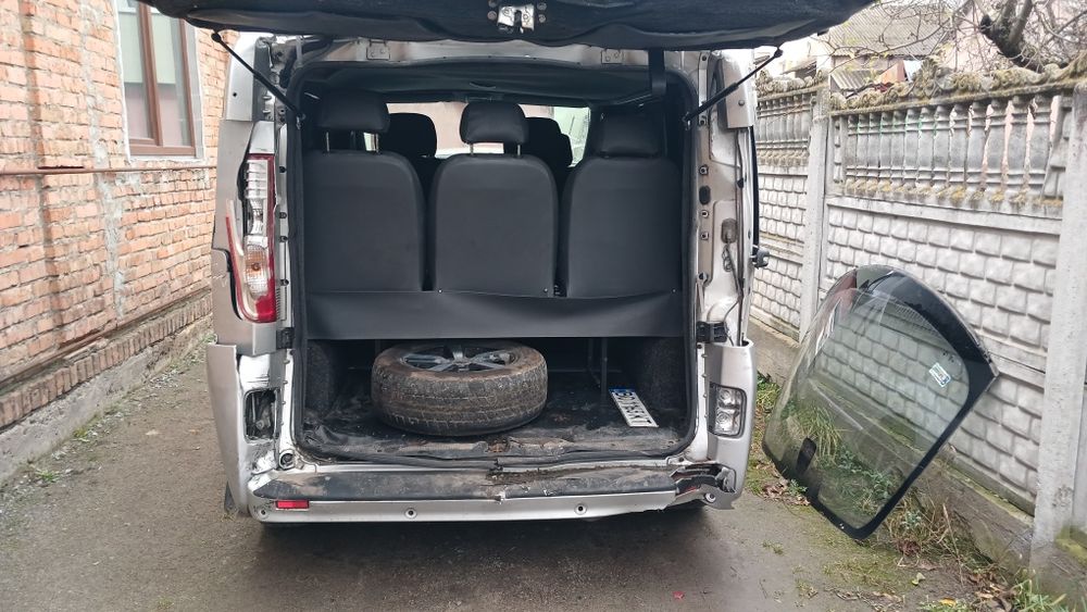 Opel Vivaro 08р 2.5тді пасажир після дтп