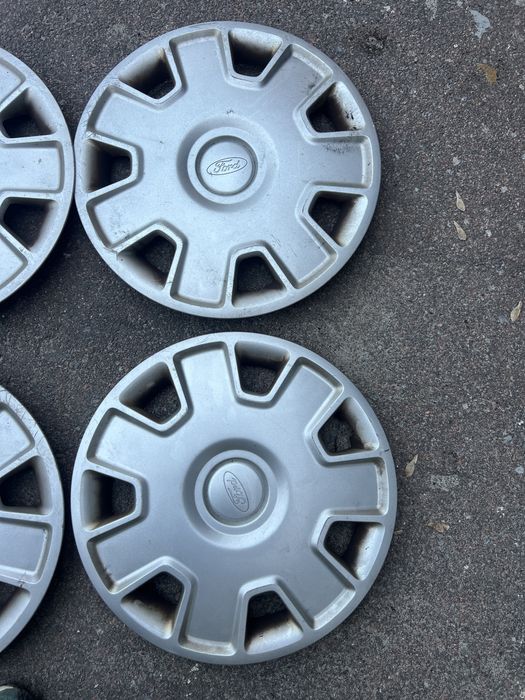 Продам комплект оригінальних ковпаків Ford r15 з Німеччини