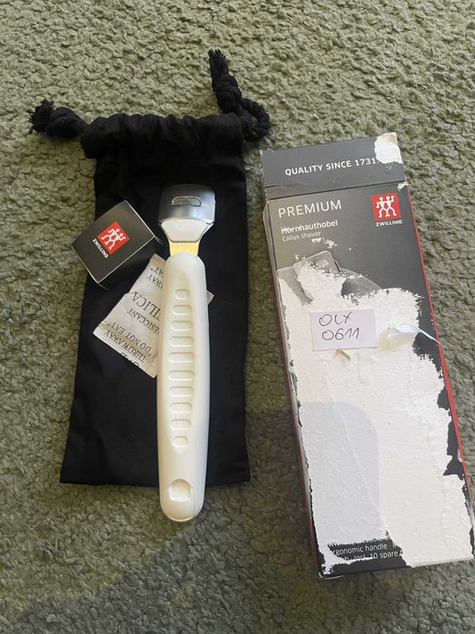 Zwilling Premium Ścinak do pięt 15 cm 0611