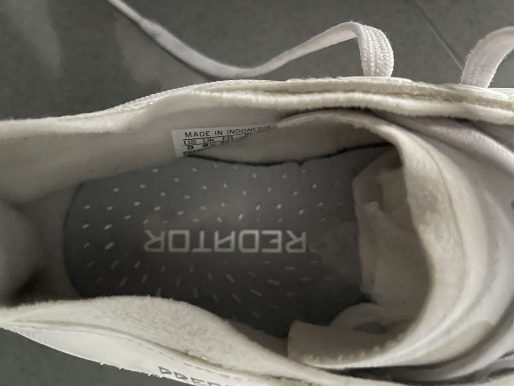 Chuteiras Adidas Predator Academy Brancas – usado uma vez sem etiqueta