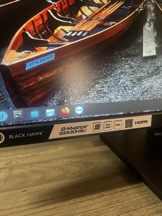 Gamingowy zestaw PC(Monitor, komputer, mysz i klawiatura)