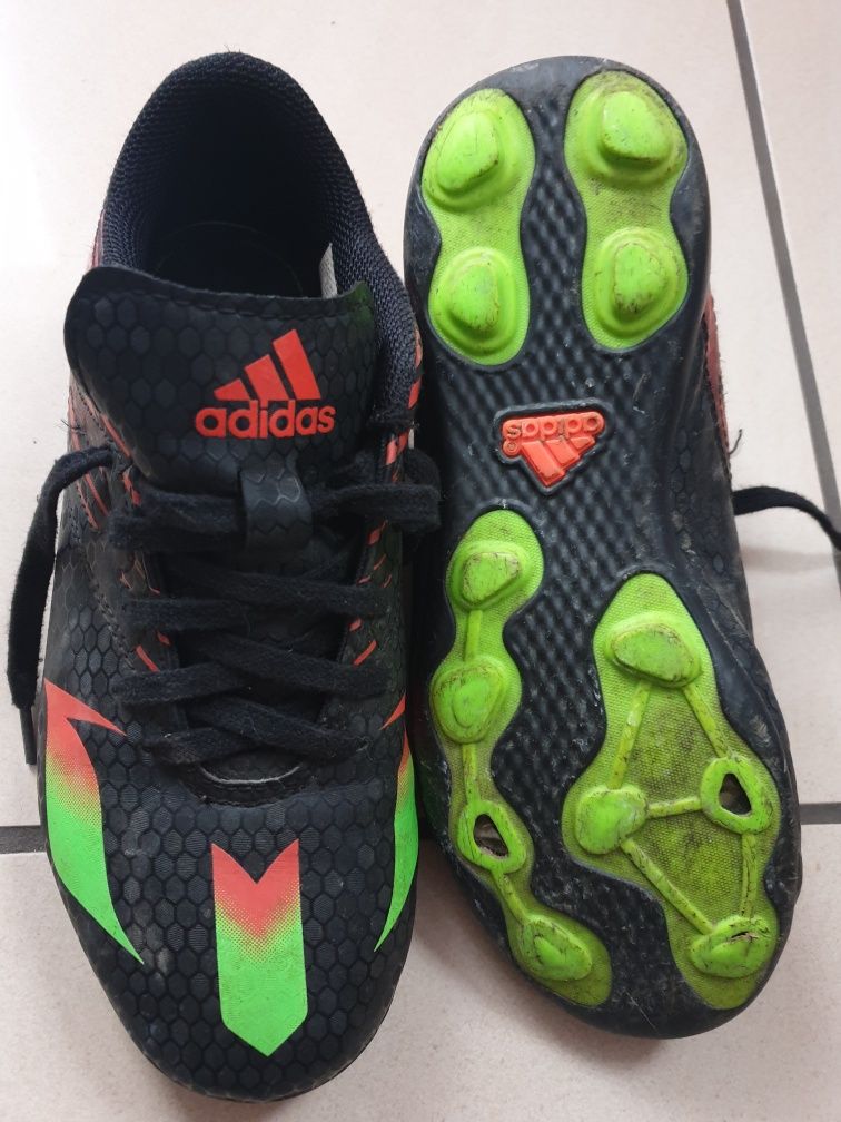 Korki, buty do piłki nożneji Adidas wkladka 20 cm