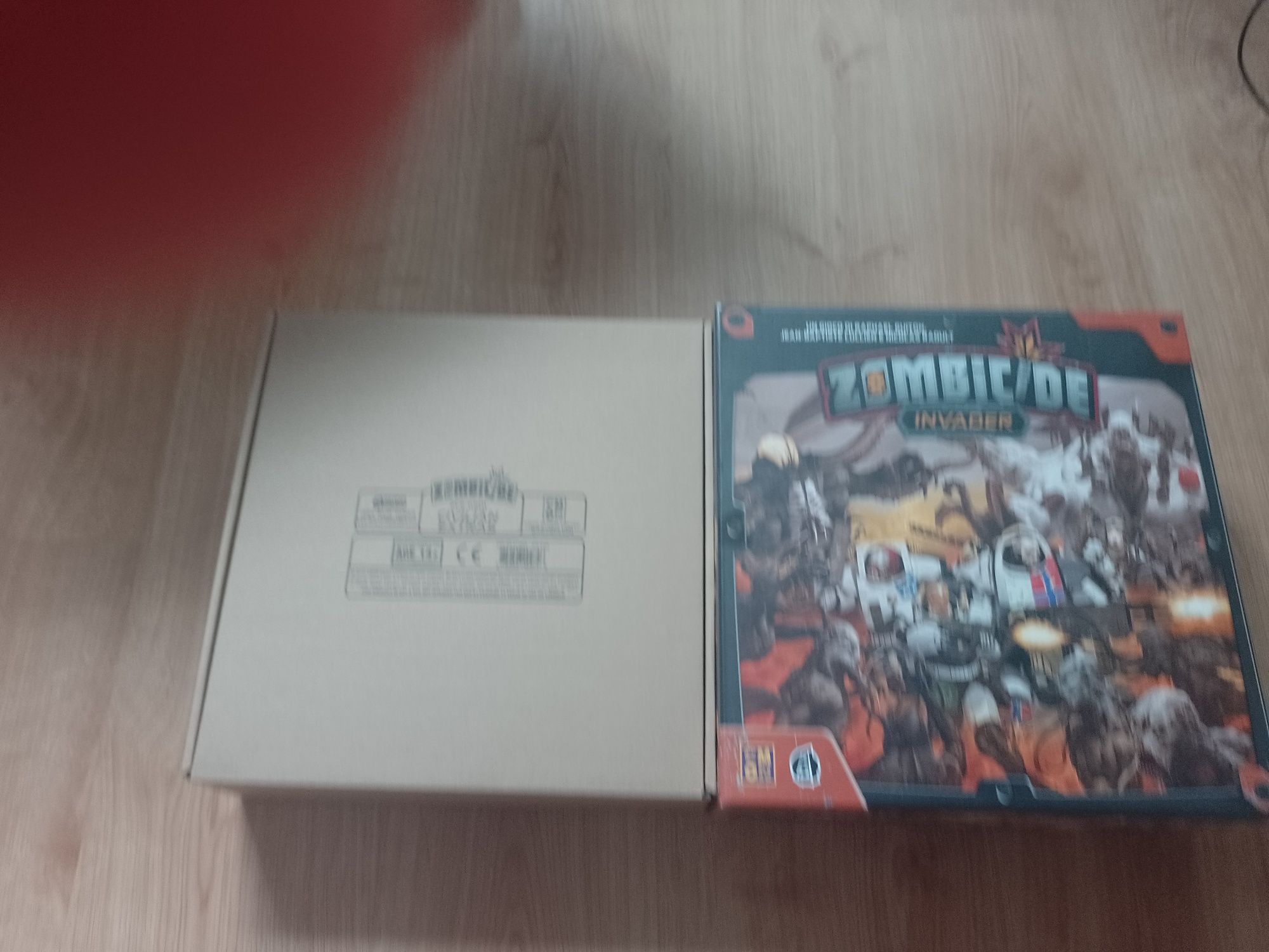 Zombicide invader plus civilian extrass plus gratis iron maiden
