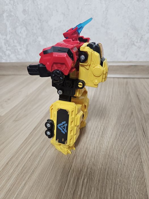 Диностер Раптор Трон