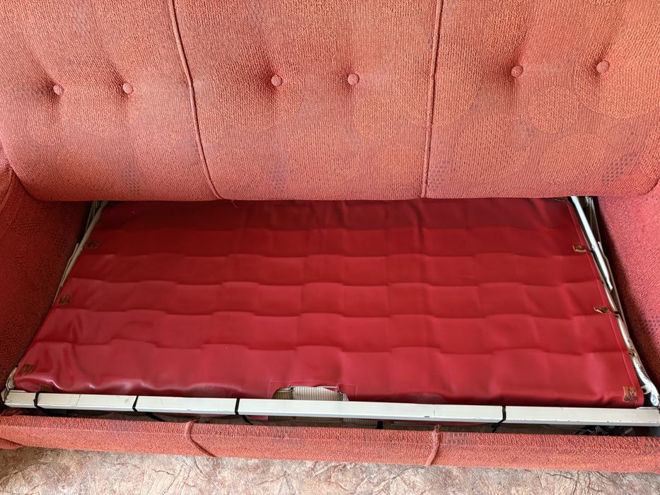 Диван розкладний (самовивіз)