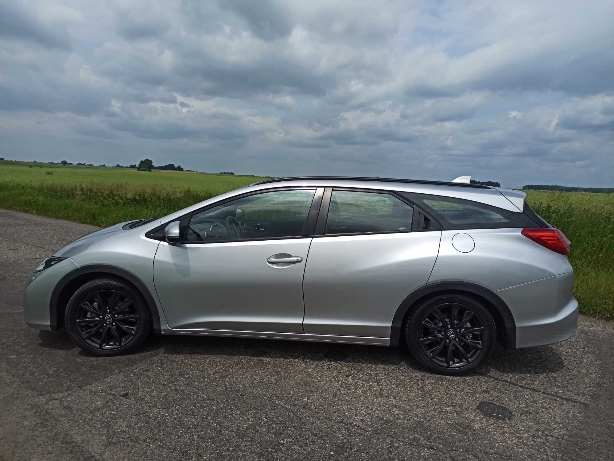 Honda Civic 1.8 I-VTEC TOURER  Stan IDEALNY