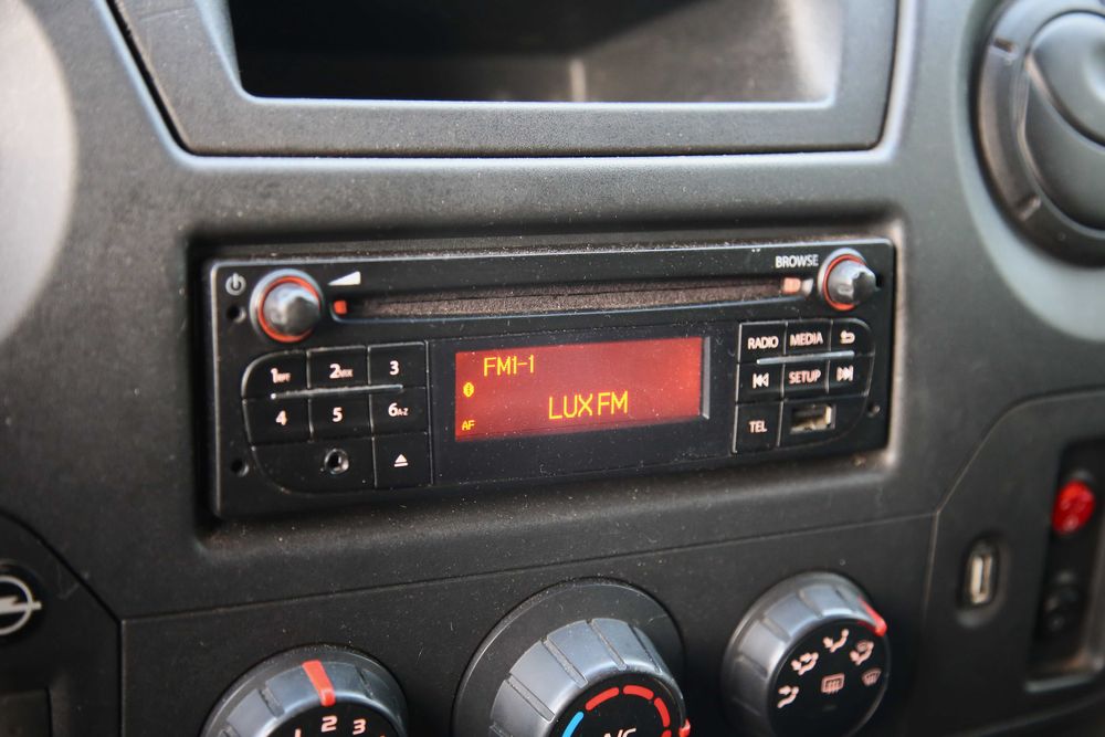 Продам евакуатор Opel Movano