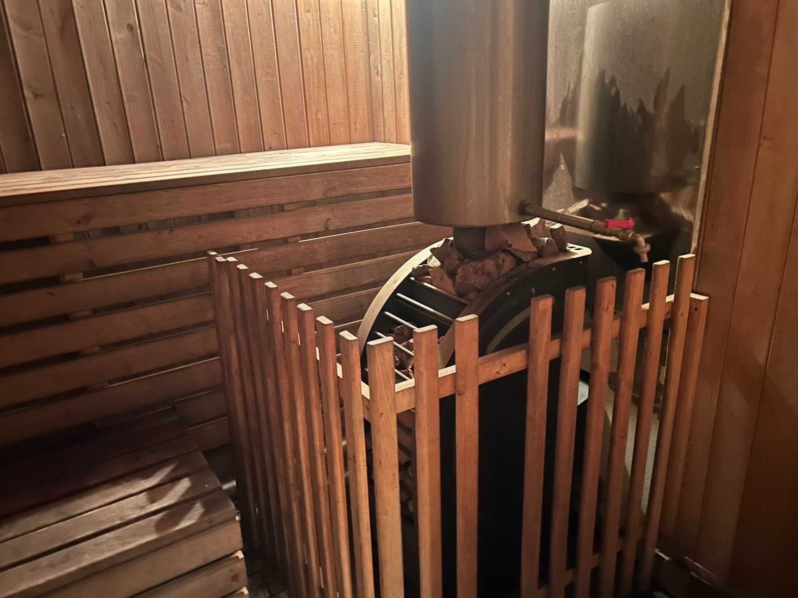 Ділянка з парканом та лазнею та фундаментом під будинок, обмін