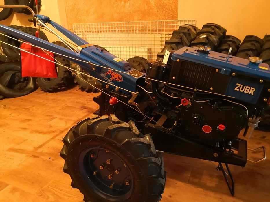 Продам мотоблок Форте 1080  8л.с в комплекте фреза