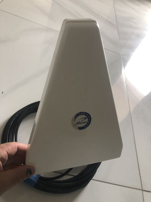 Antena dipol de alto ganho