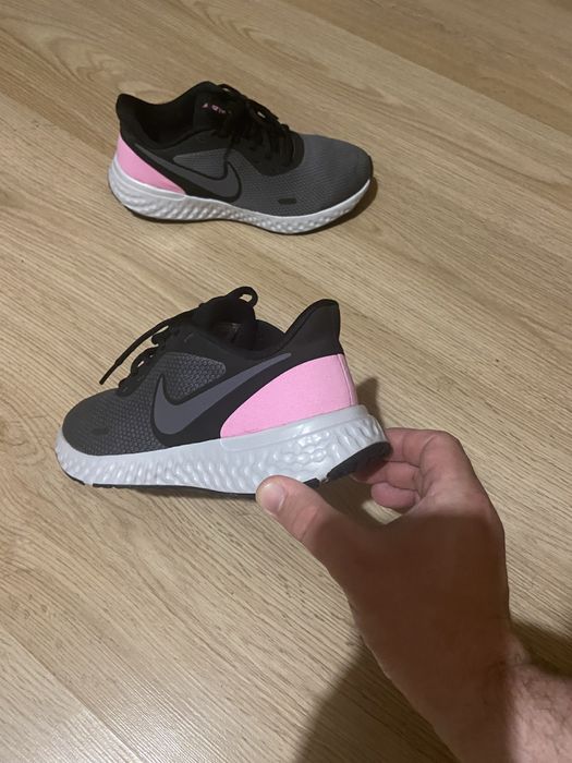 Кросовки Nike Wmns Revolution 5 ориг