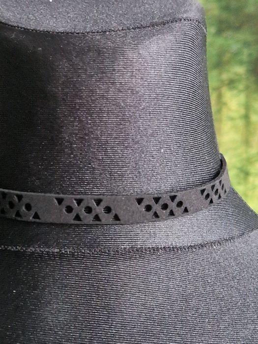 Czarna ozdoba na szyję, filcowa obroża, nowa