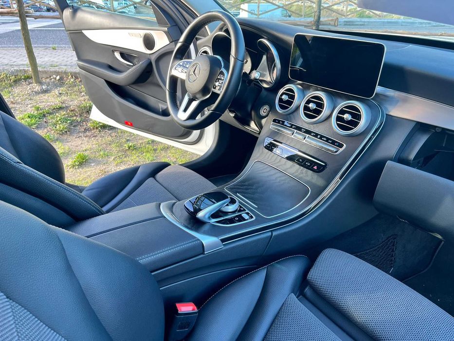 Mercedes-Benz C 300e T Avantgarde | Híbrido Plug-in | IVA Dedutível