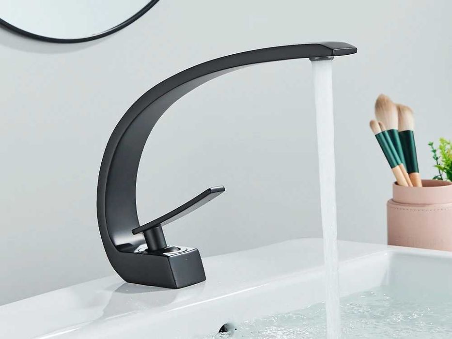 Czarna bateria nablatowa do łazienki MOSIĘŻNA w super cenie