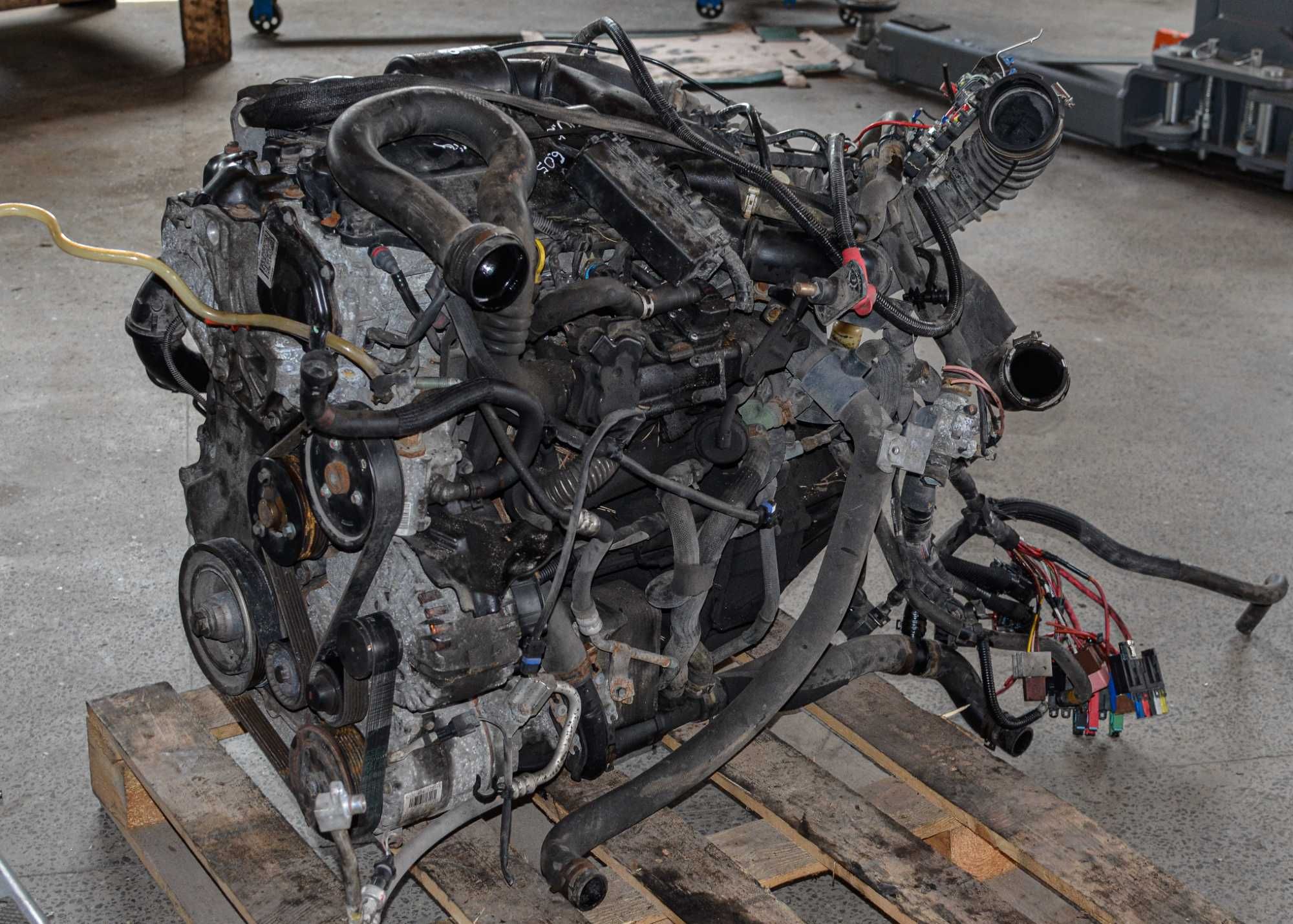 Двигун, мотор EURO 5 Opel Vivaro, Renault Trafic 2.0 dci M9R 630