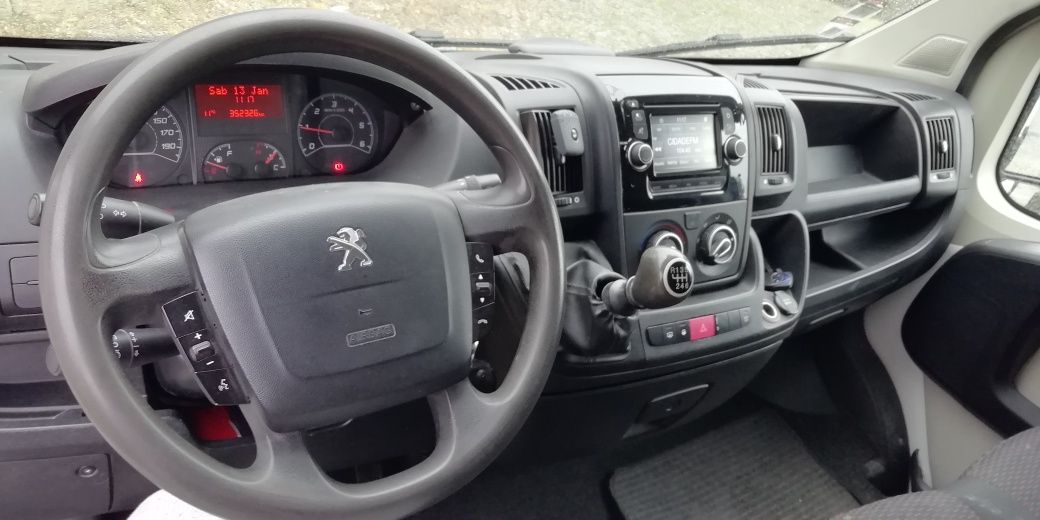 Peugeot Boxer 2.2 HDI 130cv 3Lugares