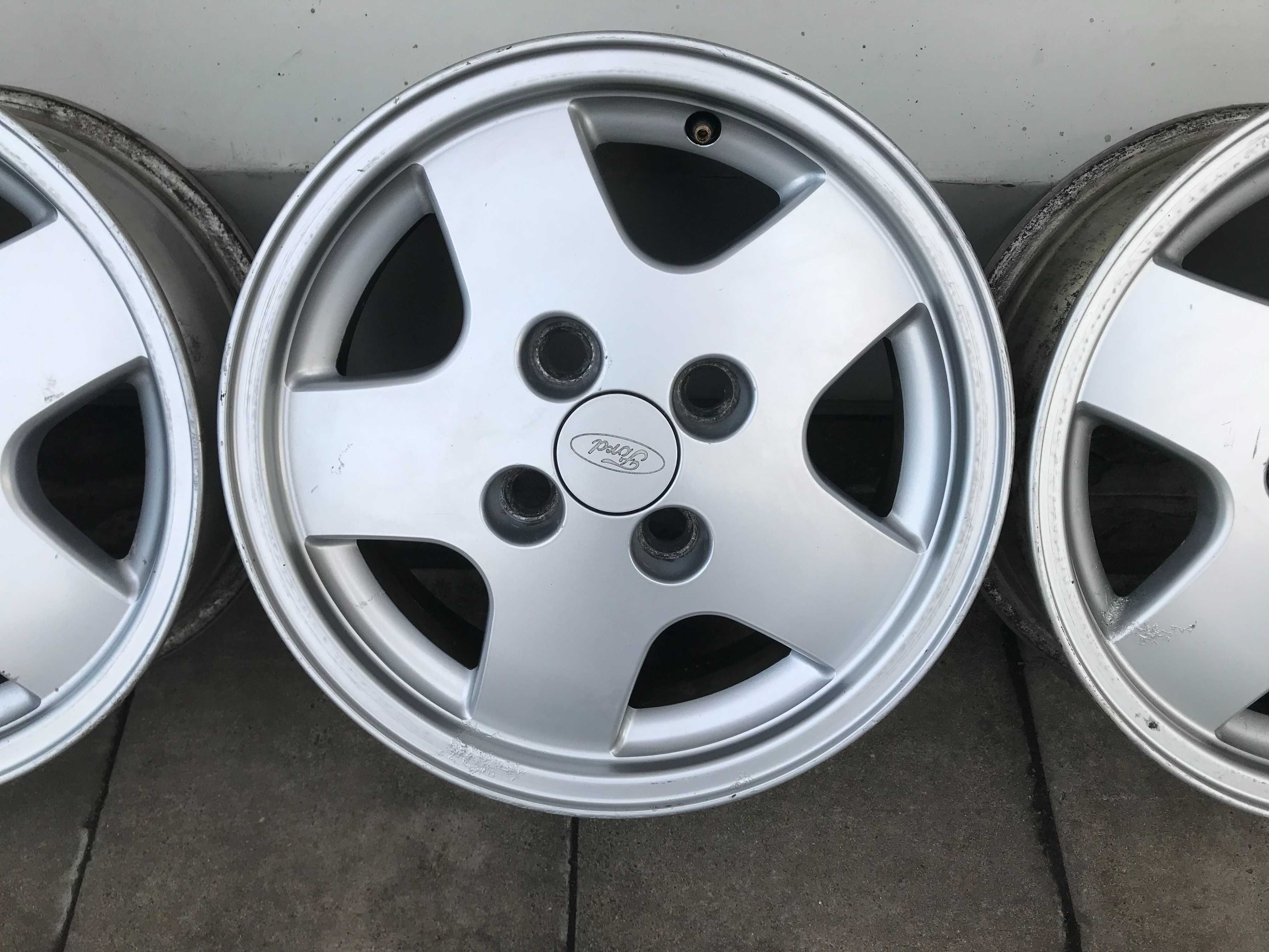 Felgi FORD Fiesta Focus Puma Escort 5,5Jx14 ET30,5 4x108 Retro