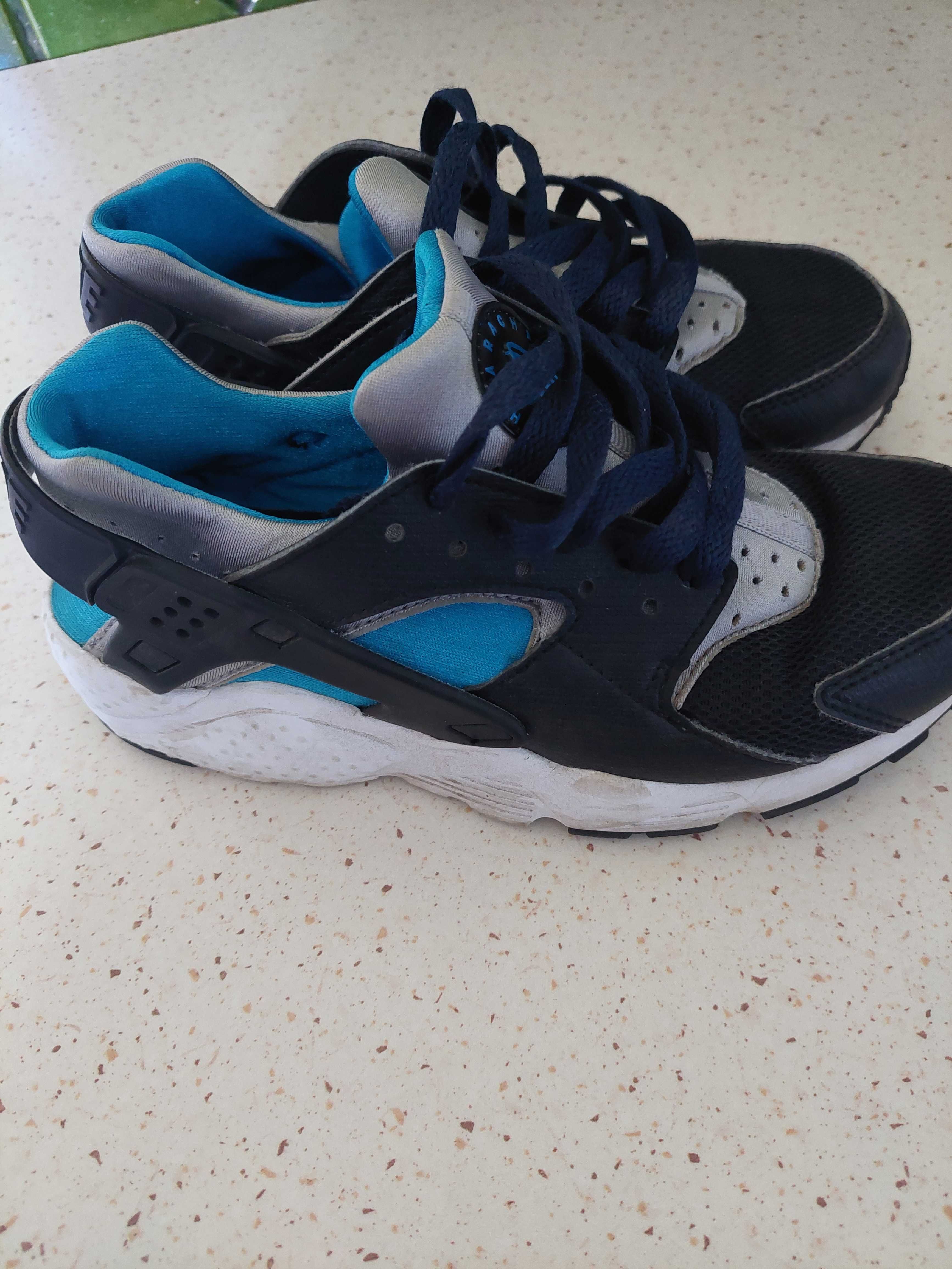 Nike huarache 35.5