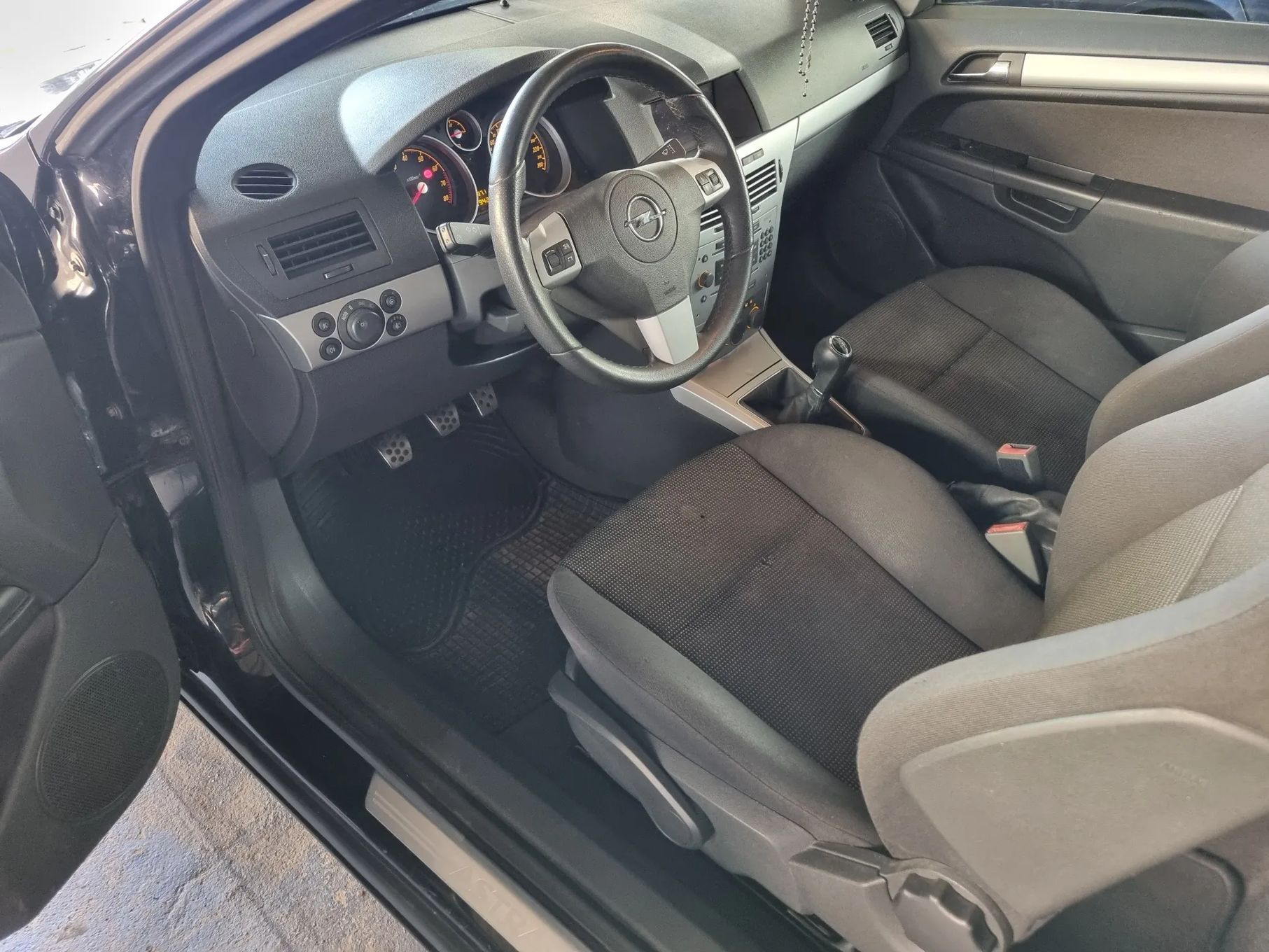 Opel Astra GTC Navi Alu klima