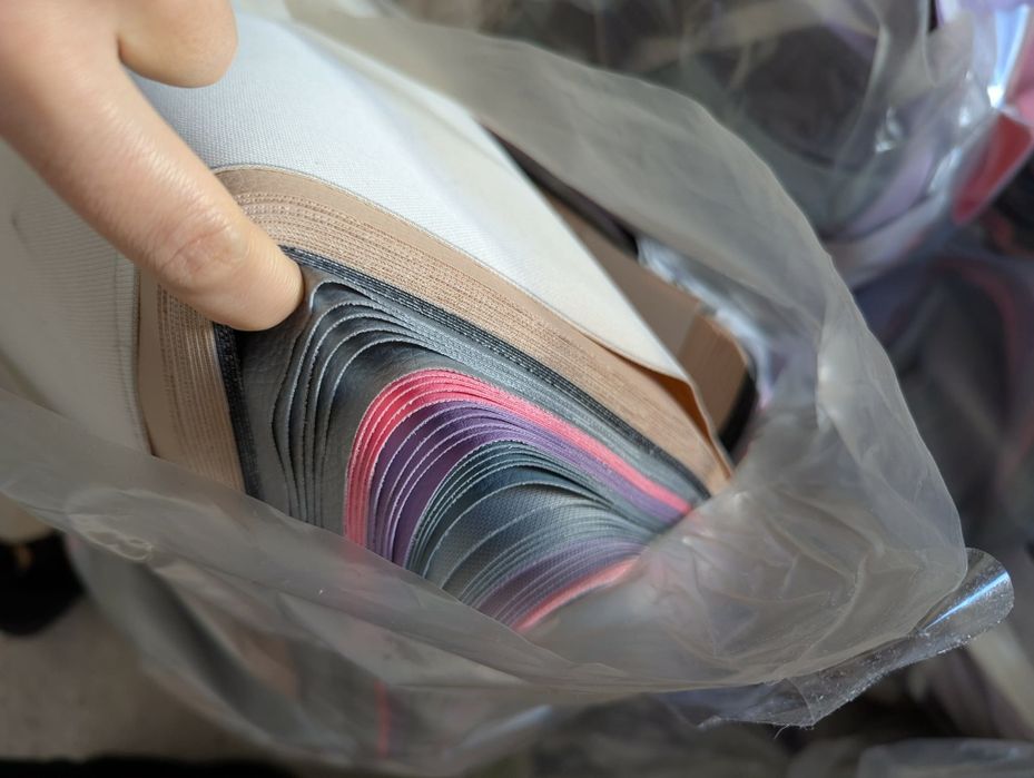 Ścinki skaju różnej wielkości