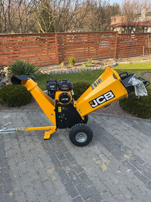 Wynajem rębaka rozdrabniacza do gałęzi