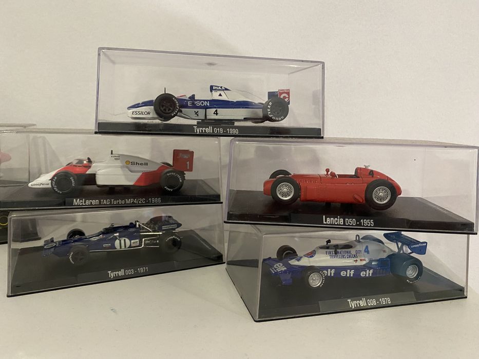 Coleção de 40 carrinhos F1 Escala 1:43 (Ler descrição)