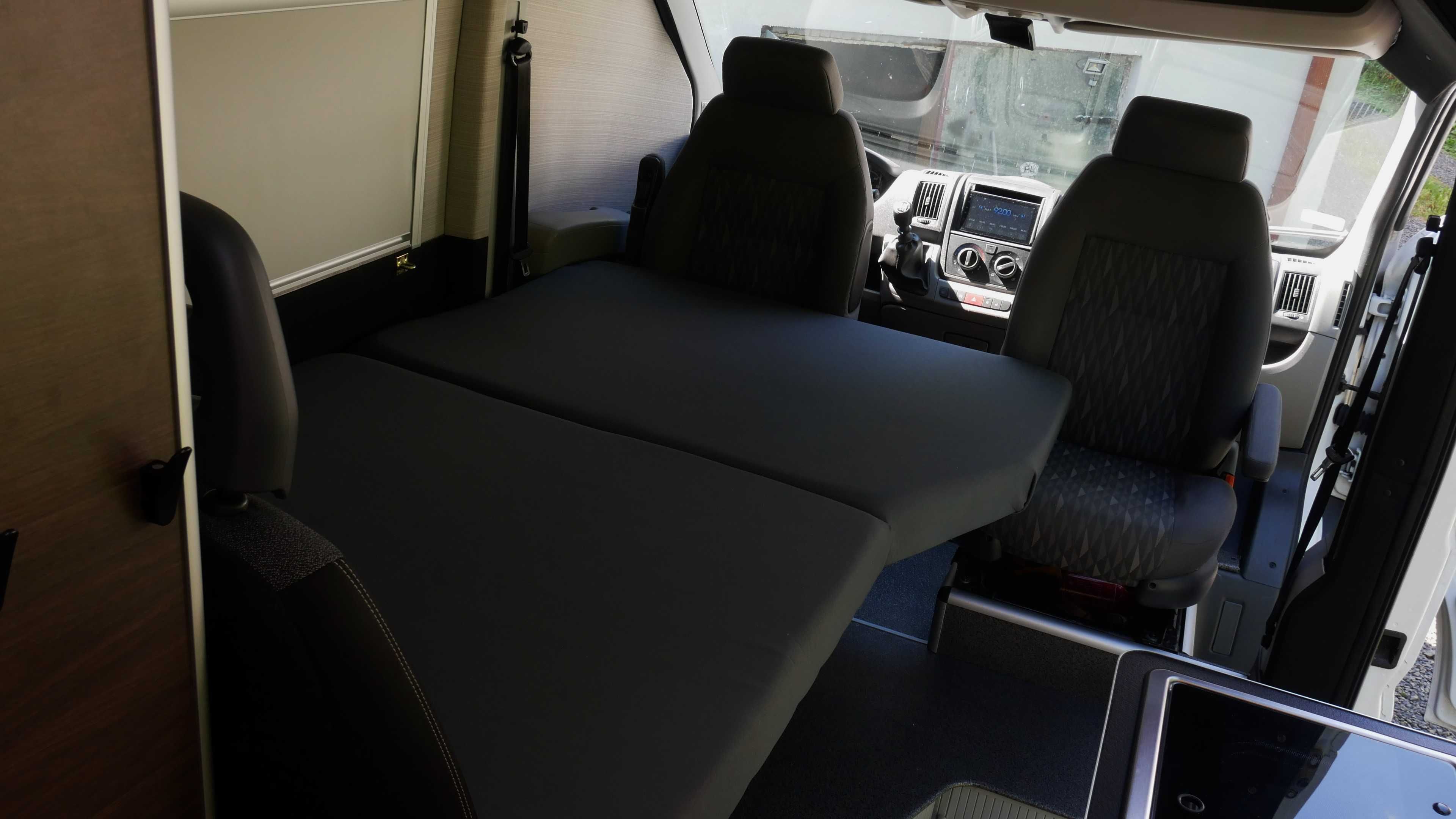 Campervan Fiat Ducato 2011 r. 3.0 diesel, 4 osobowy, kamper