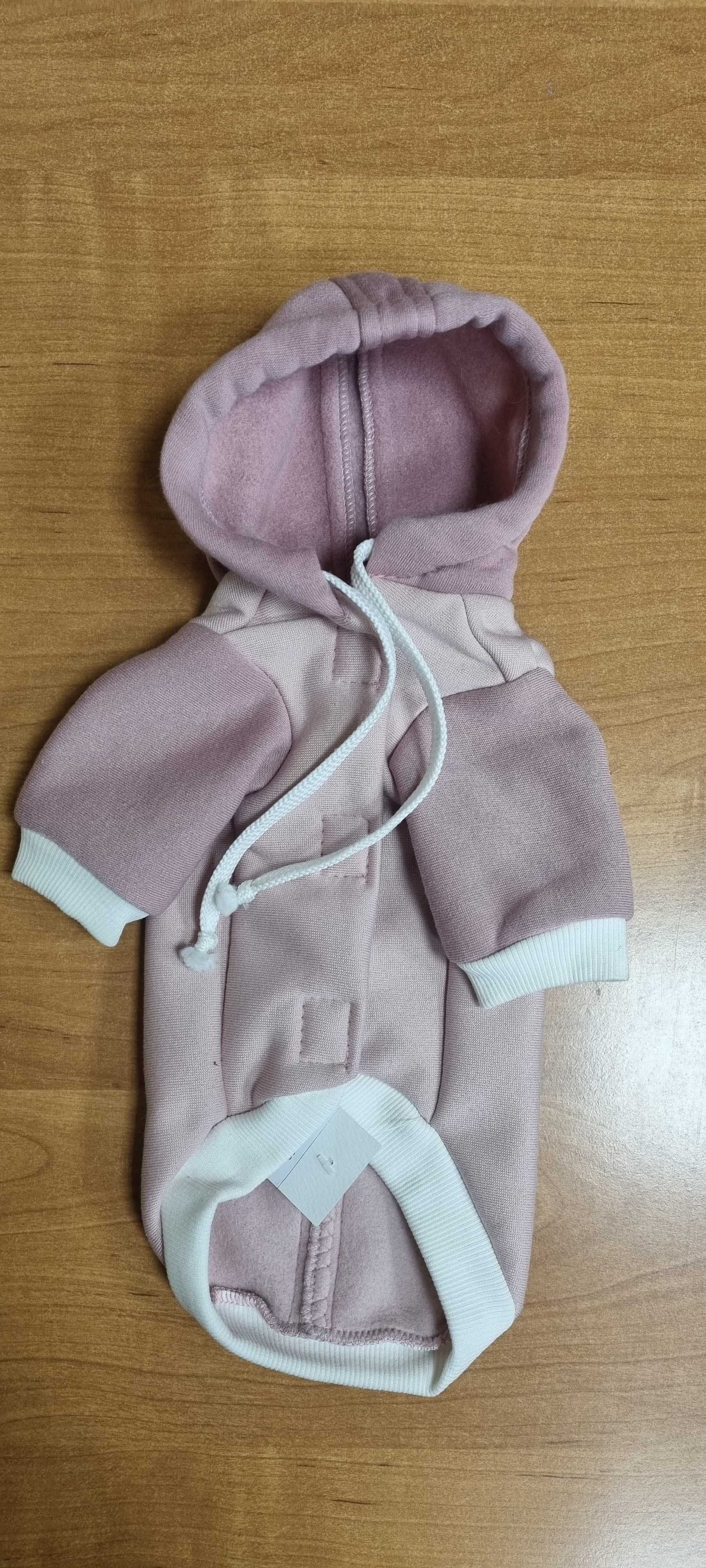 Sweter z kapturem