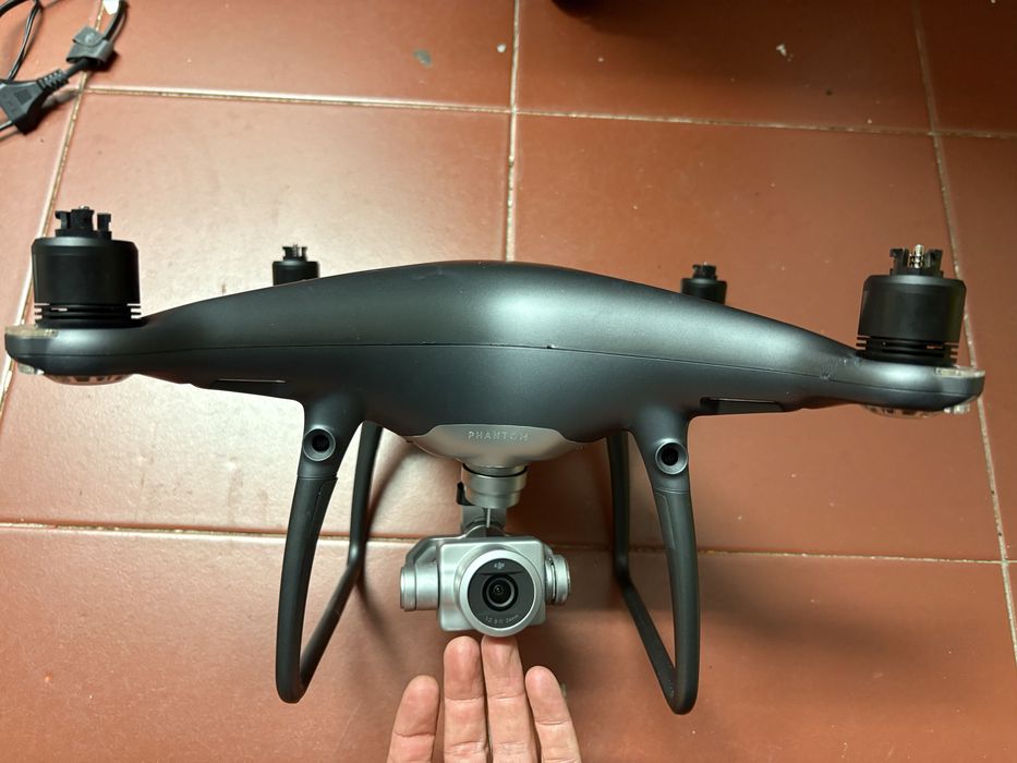 DJI Phantom 4 Pro drone aeronave (2 disponiveis) e 1 Obsidian preto