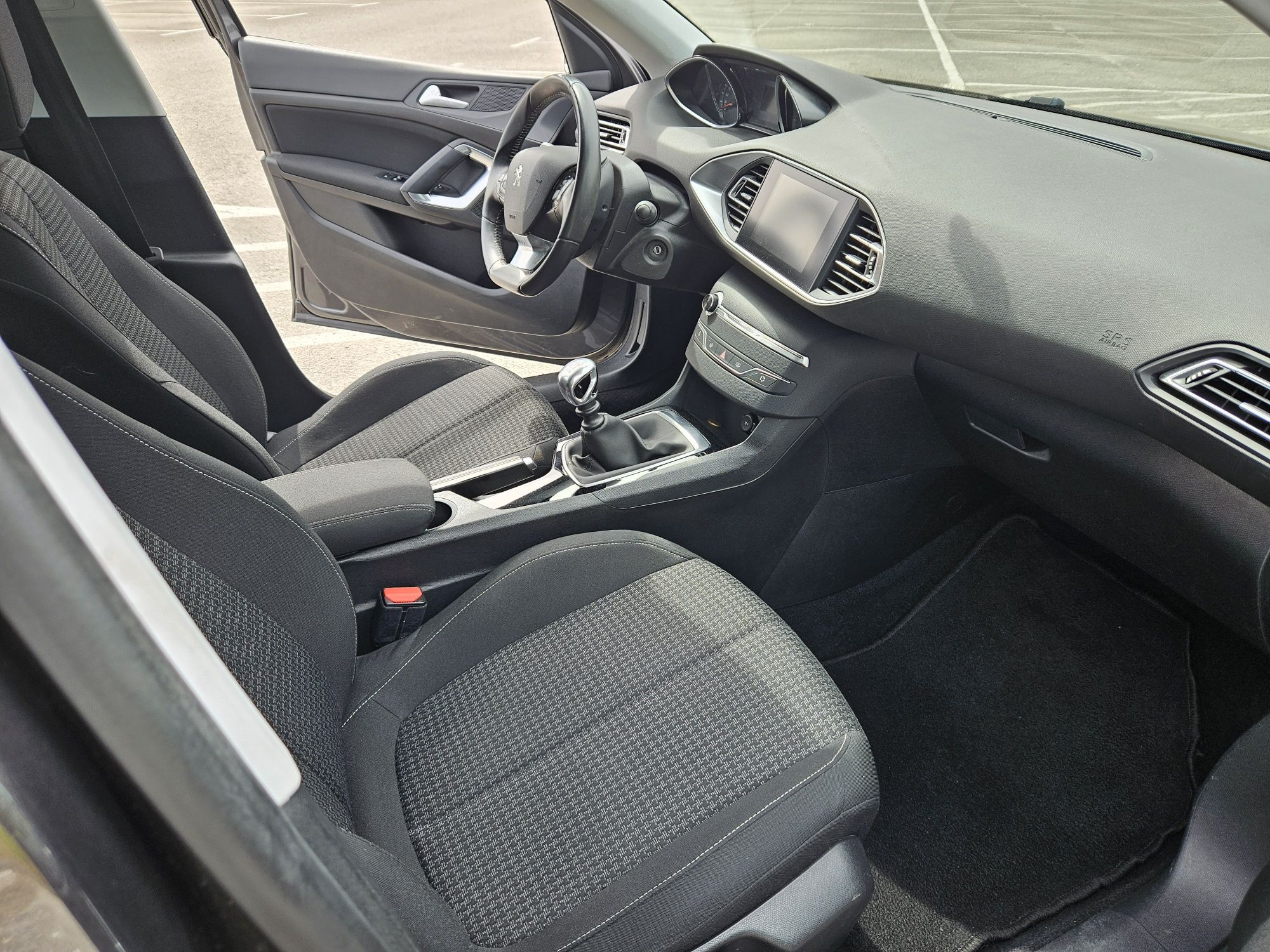 Peugeot 308 1.5 buehdi (36 mil KMS)