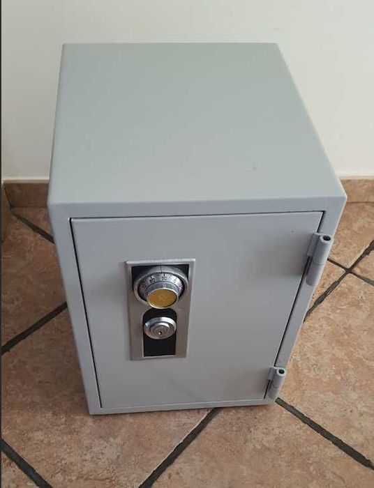 Cofre - Resistente ao fogo - Omega 200