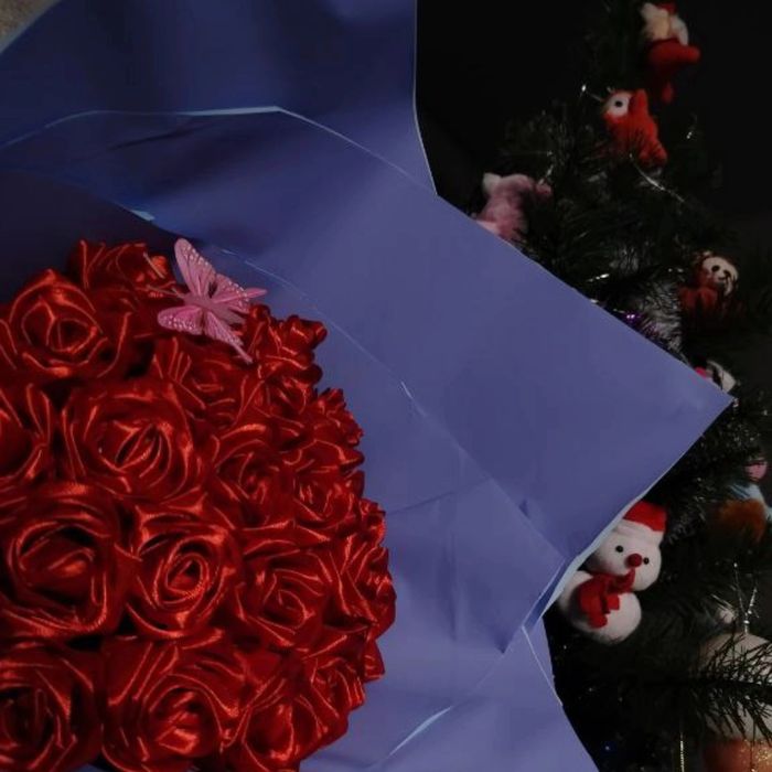 Букет з атласних стрічок-ручної роботи!